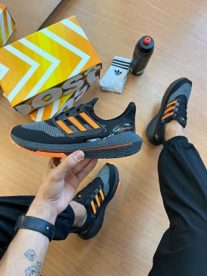 Adidas Ultra Boost Preto/Laranja